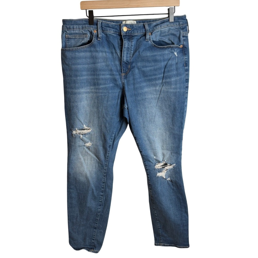Universal Thread Women High Rise Skinny Distressed Jeans 16/33R Blue Denim Edgy